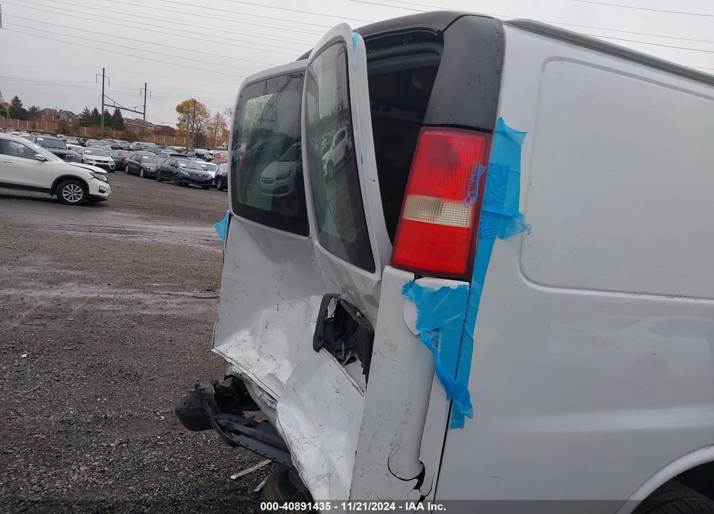 2009 GMC SAVANA 1500 WORK VAN VIN: 1GTFG15X191103355