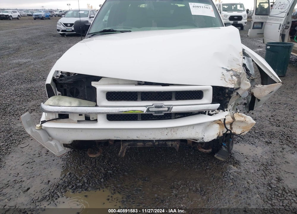 2004 CHEVROLET BLAZER LS VIN: 1GNDT13X84K154089