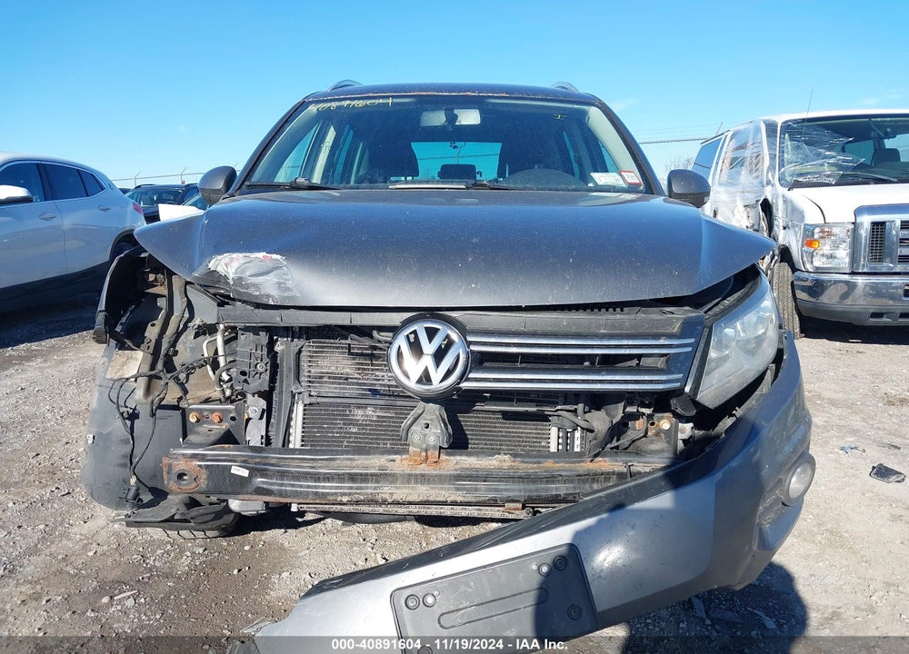 2014 VOLKSWAGEN TIGUAN SE VIN: WVGBV3AX7EW611327