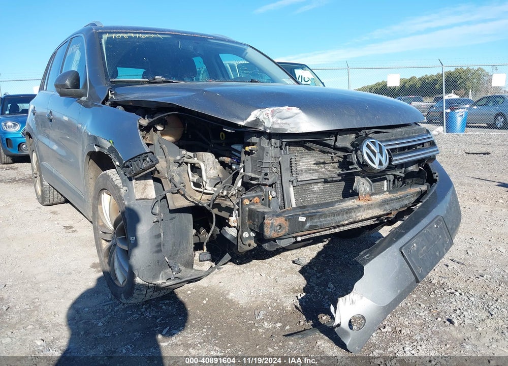 2014 VOLKSWAGEN TIGUAN SE VIN: WVGBV3AX7EW611327