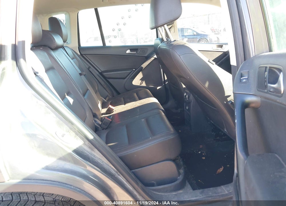 2014 VOLKSWAGEN TIGUAN SE VIN: WVGBV3AX7EW611327