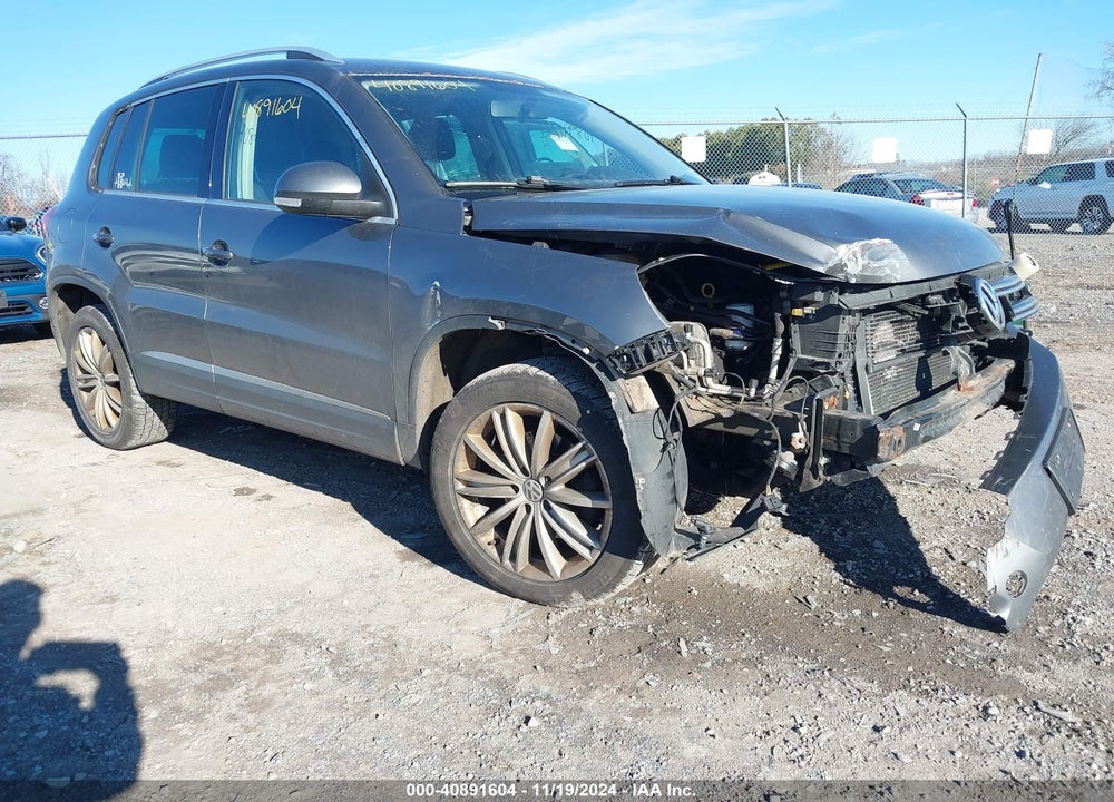 2014 VOLKSWAGEN TIGUAN SE VIN: WVGBV3AX7EW611327