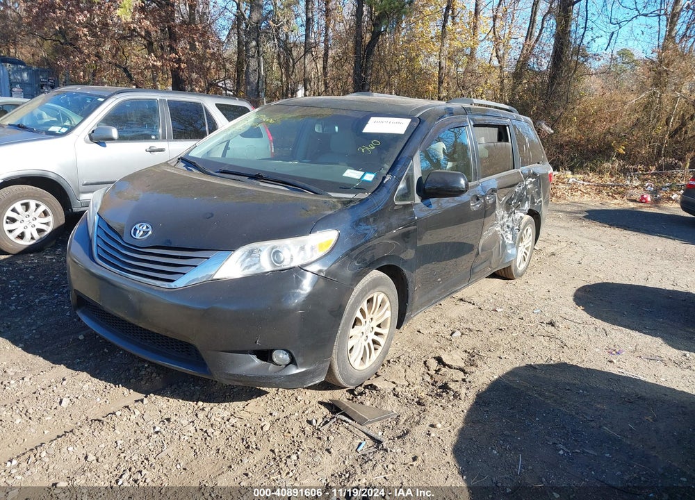 2016 TOYOTA SIENNA XLE 8 PASSENGER VIN: 5TDYK3DC7GS737108