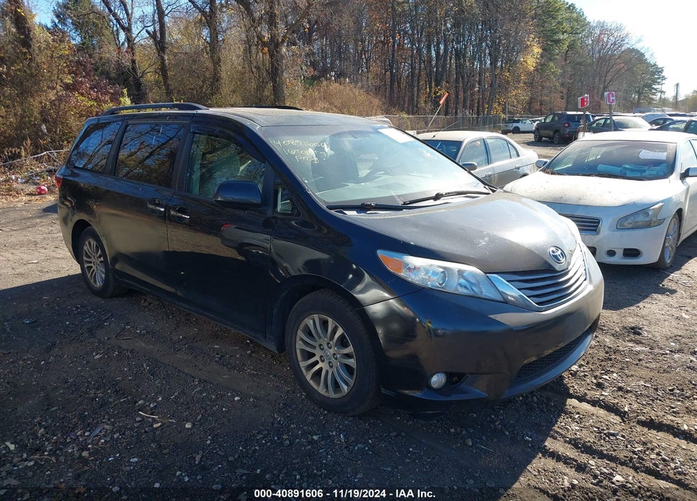 2016 TOYOTA SIENNA XLE 8 PASSENGER VIN: 5TDYK3DC7GS737108