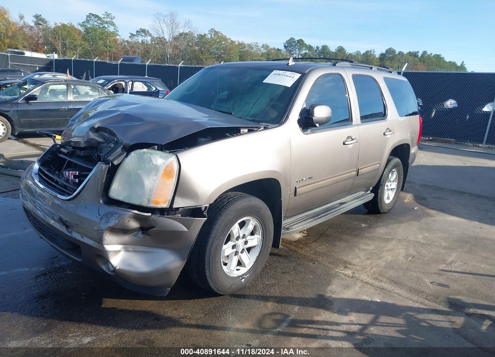 2012 GMC YUKON SLE VIN: 1GKS2AE08CR261043
