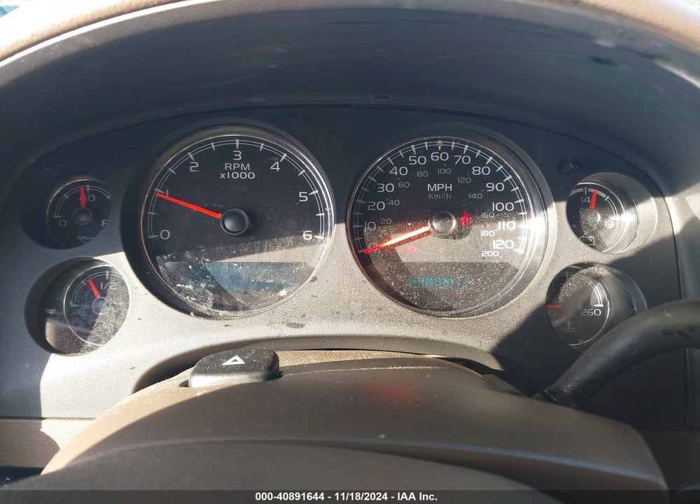 2012 GMC YUKON SLE VIN: 1GKS2AE08CR261043