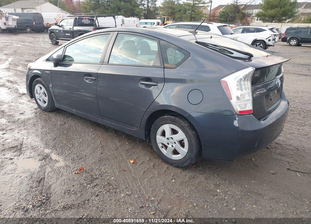 2011 TOYOTA PRIUS TWO VIN: JTDKN3DUXB5340528