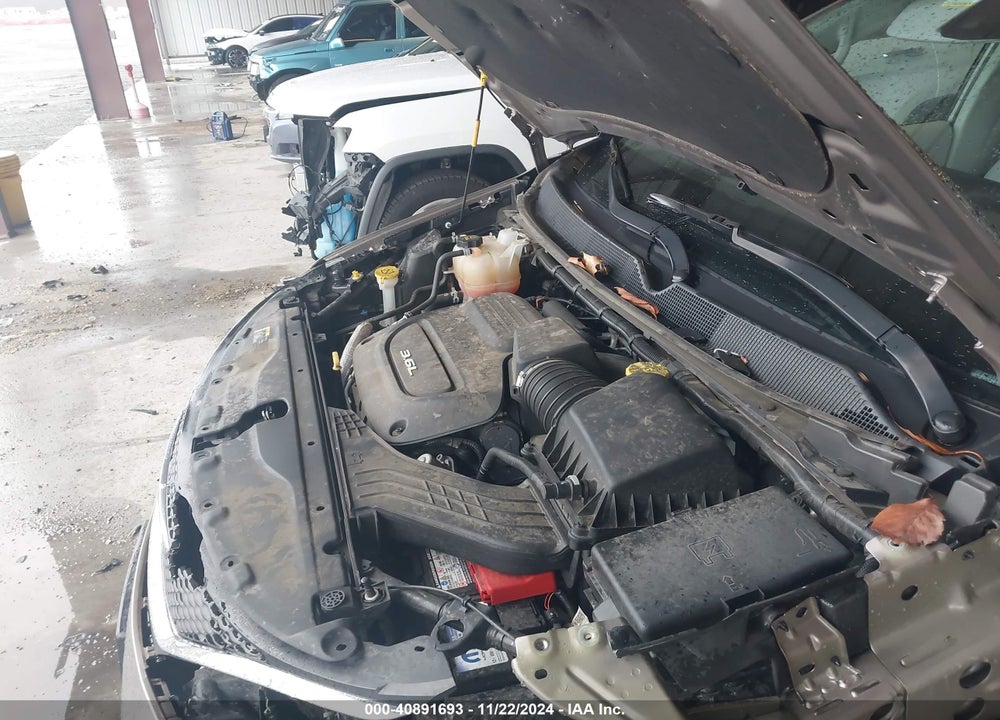 2018 CHRYSLER PACIFICA TOURING L VIN: 2C4RC1BG2JR262849