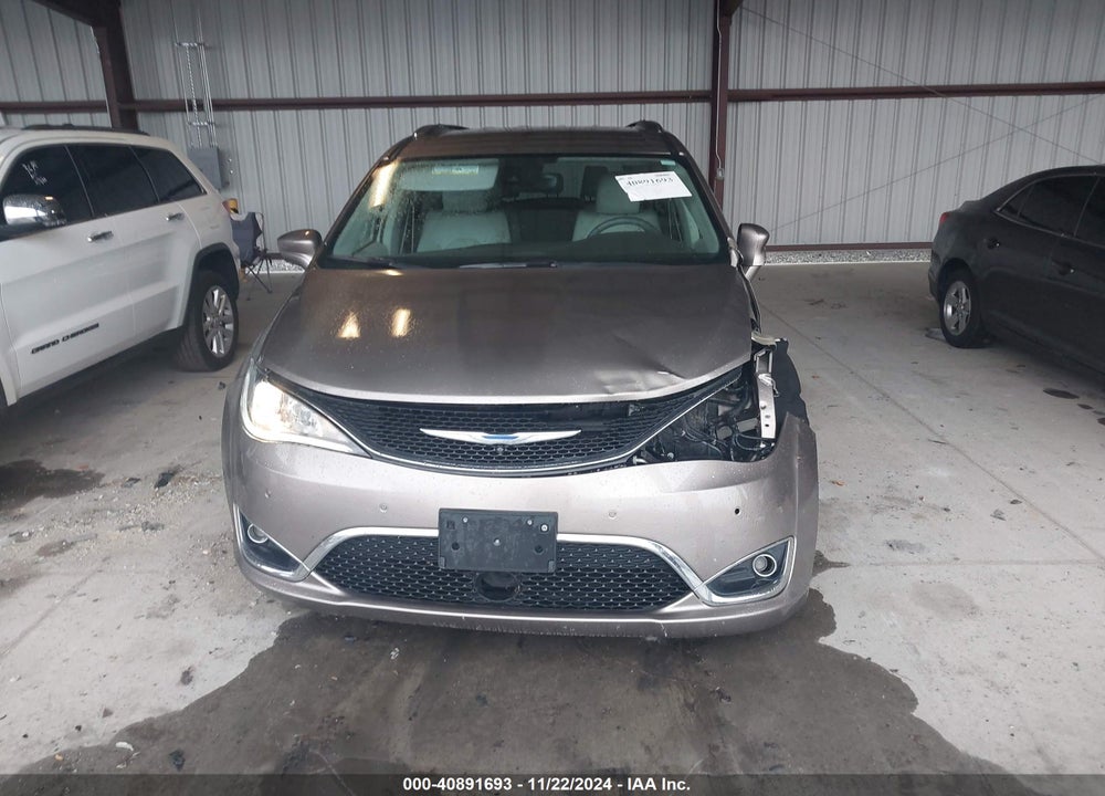 2018 CHRYSLER PACIFICA TOURING L VIN: 2C4RC1BG2JR262849