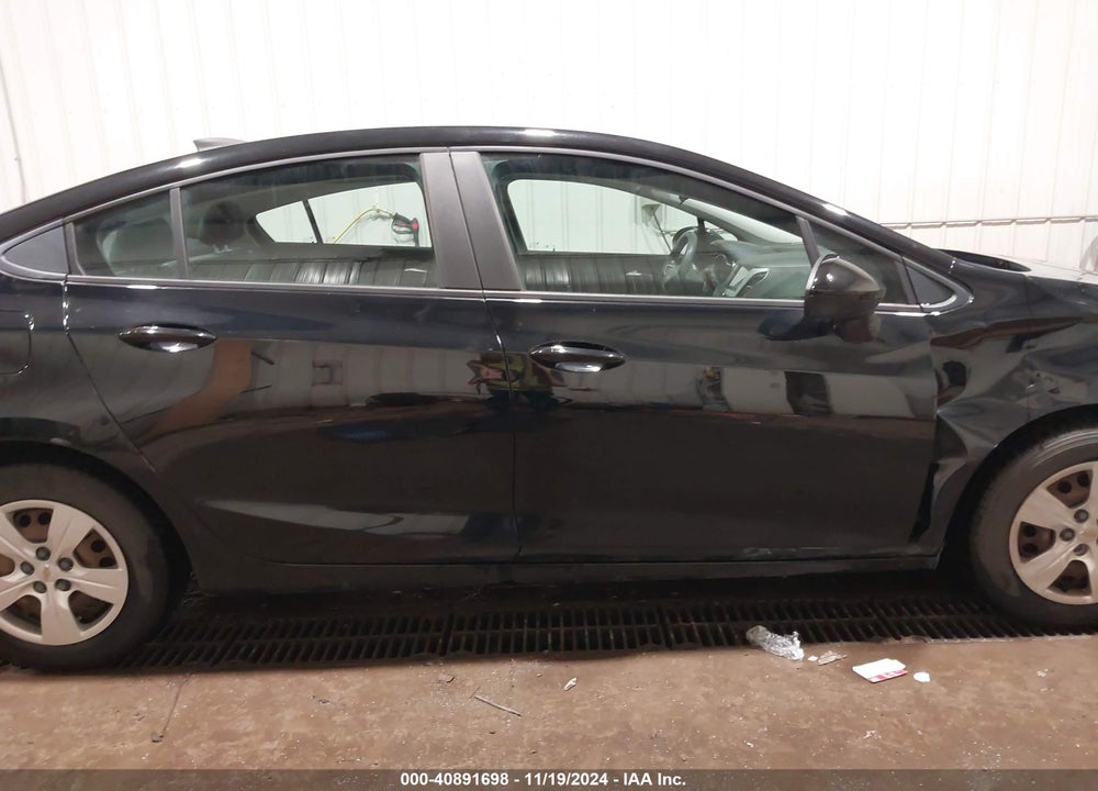 2016 CHEVROLET CRUZE VIN: 1G1BC5SM9G7287152