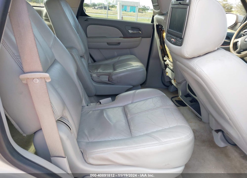 2008 GMC YUKON SLT VIN: 1GKFC13098R128879