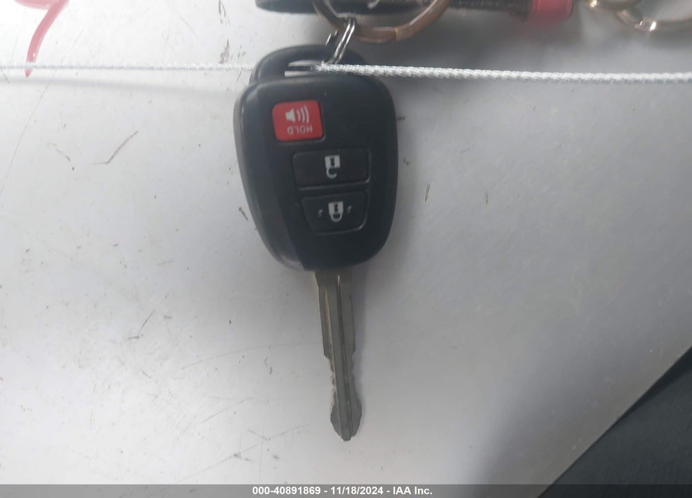 2015 TOYOTA RAV4 LE VIN: JTMZFREV5FJ055979
