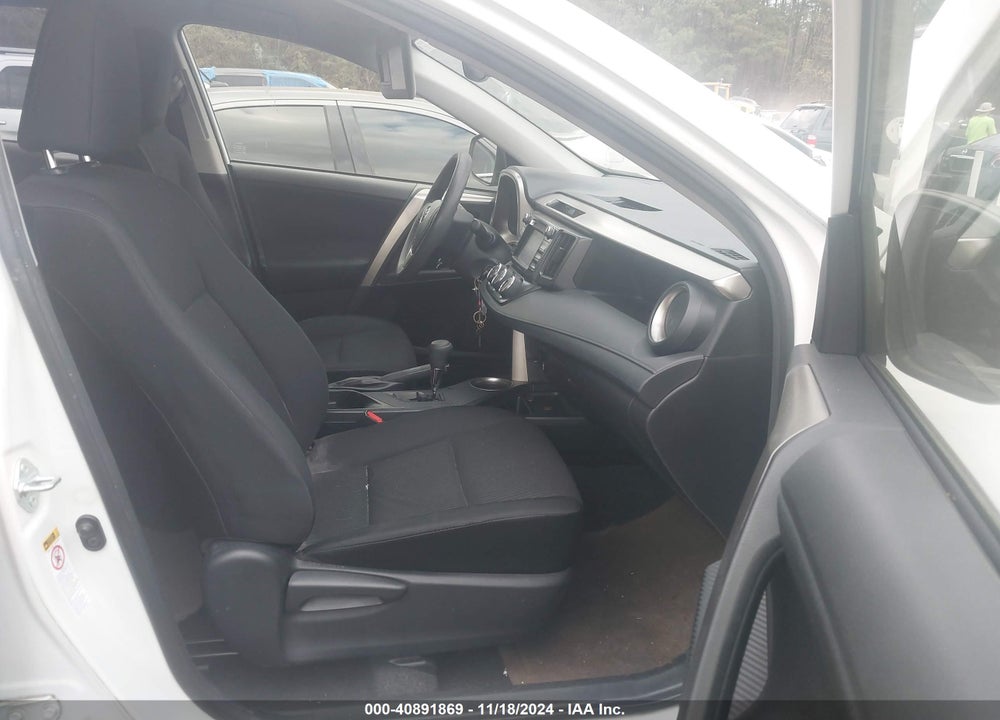 2015 TOYOTA RAV4 LE VIN: JTMZFREV5FJ055979