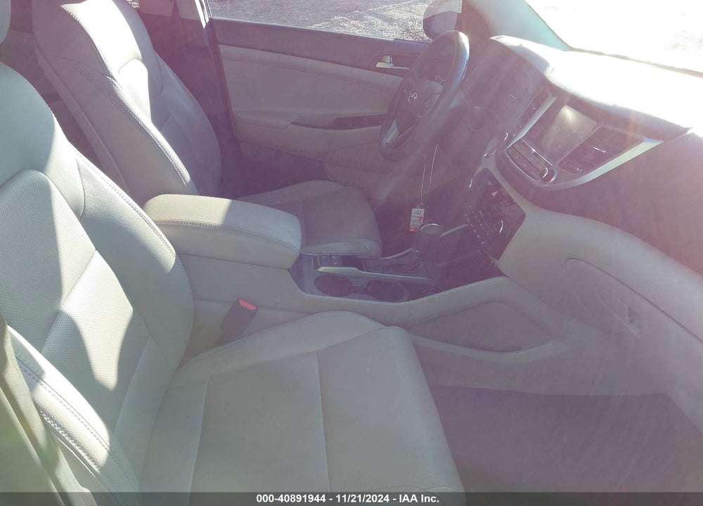 2018 HYUNDAI TUCSON VALUE VIN: KM8J33A29JU803800