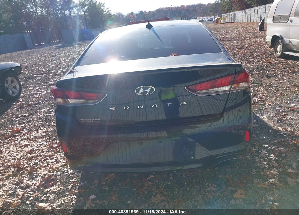 2018 HYUNDAI SONATA SEL VIN: 5NPE34AF0JH621900