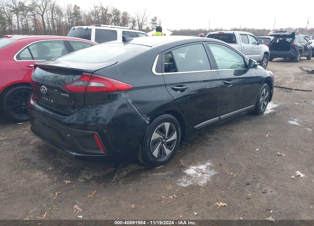 2019 HYUNDAI IONIQ HYBRID SEL VIN: KMHC75LC1KU105844