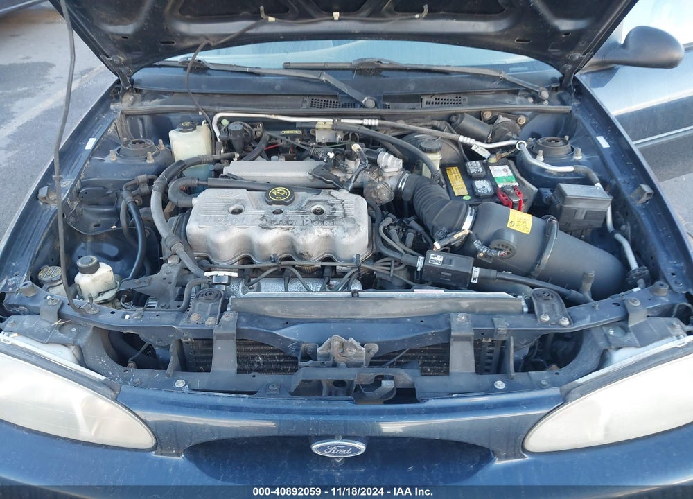 2000 FORD ESCORT VIN: 3FAFP13P6YR181465