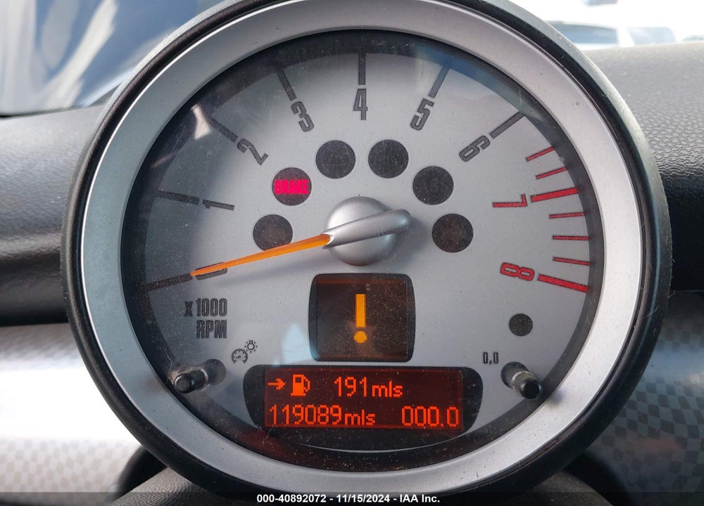 2008 MINI COOPER S VIN: WMWMF73578TT87637