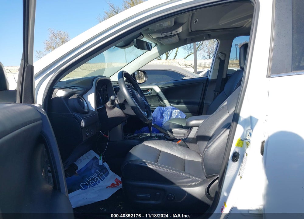 2018 TOYOTA RAV4 LIMITED/PLATINUM VIN: 2T3YFREV2JW477195