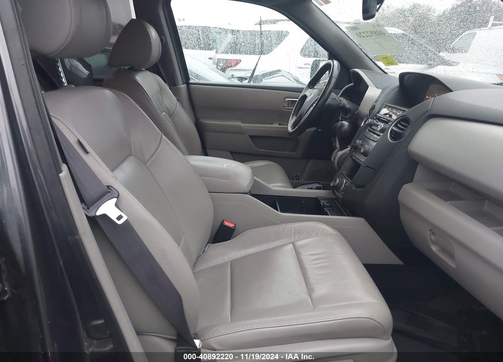 2015 HONDA PILOT TOURING VIN: 5FNYF3H93FB002695