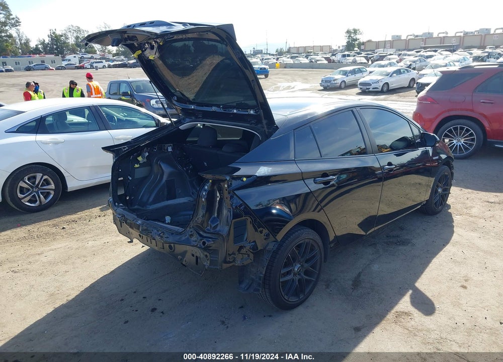 2020 TOYOTA PRIUS VIN: JTDKARFU7L3122040