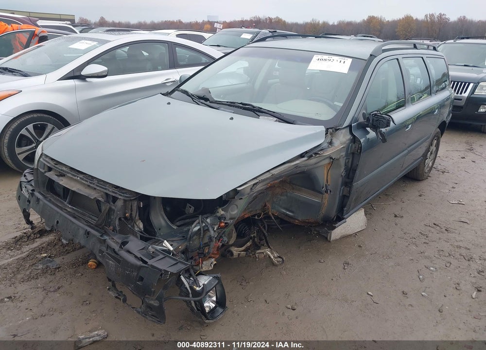 2001 VOLVO V70 2.4 VIN: YV1SW61R411124057
