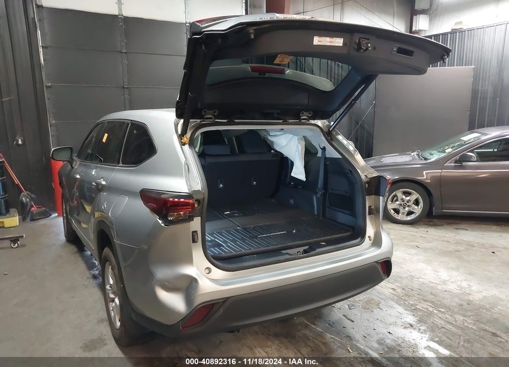 2021 TOYOTA HIGHLANDER LE VIN: 5TDBZRBH2MS109035