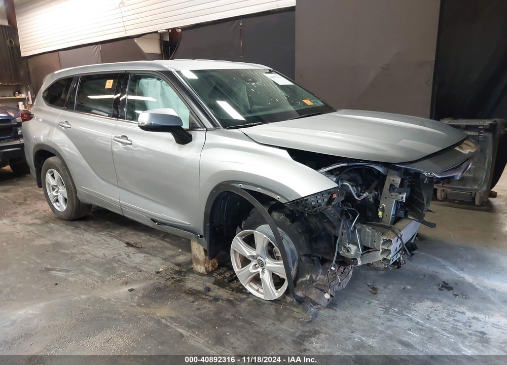 2021 TOYOTA HIGHLANDER LE VIN: 5TDBZRBH2MS109035