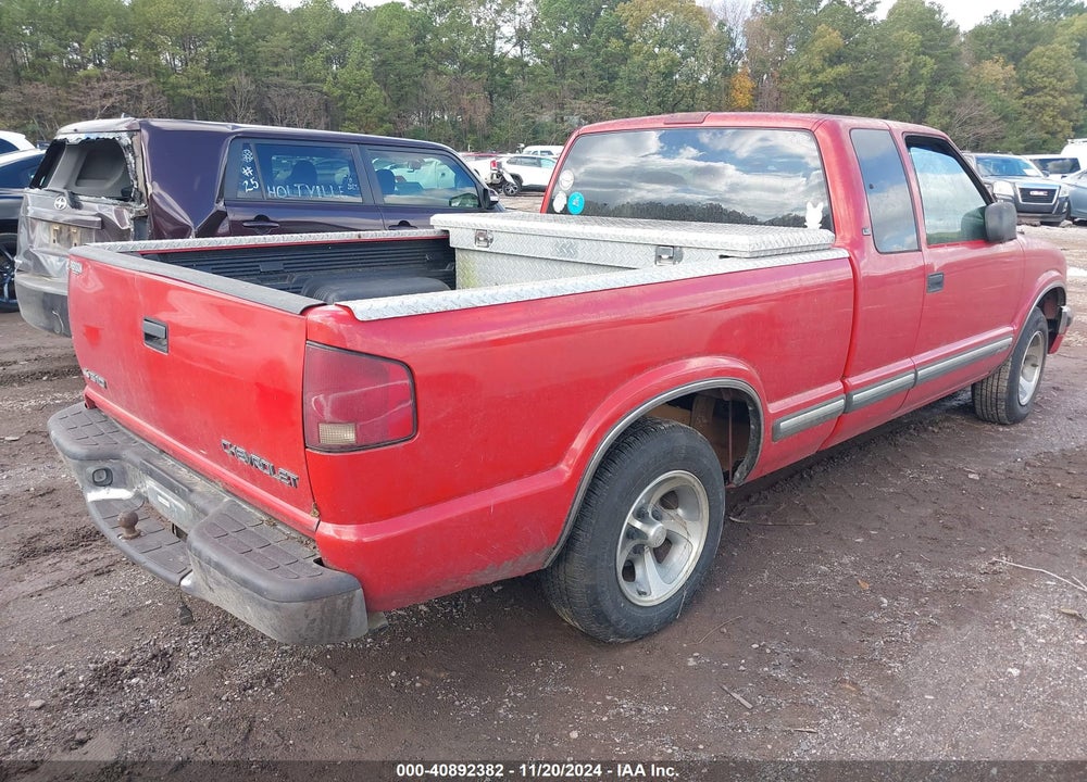 2000 CHEVROLET S-10 LS VIN: 1GCCS19W1Y8193602