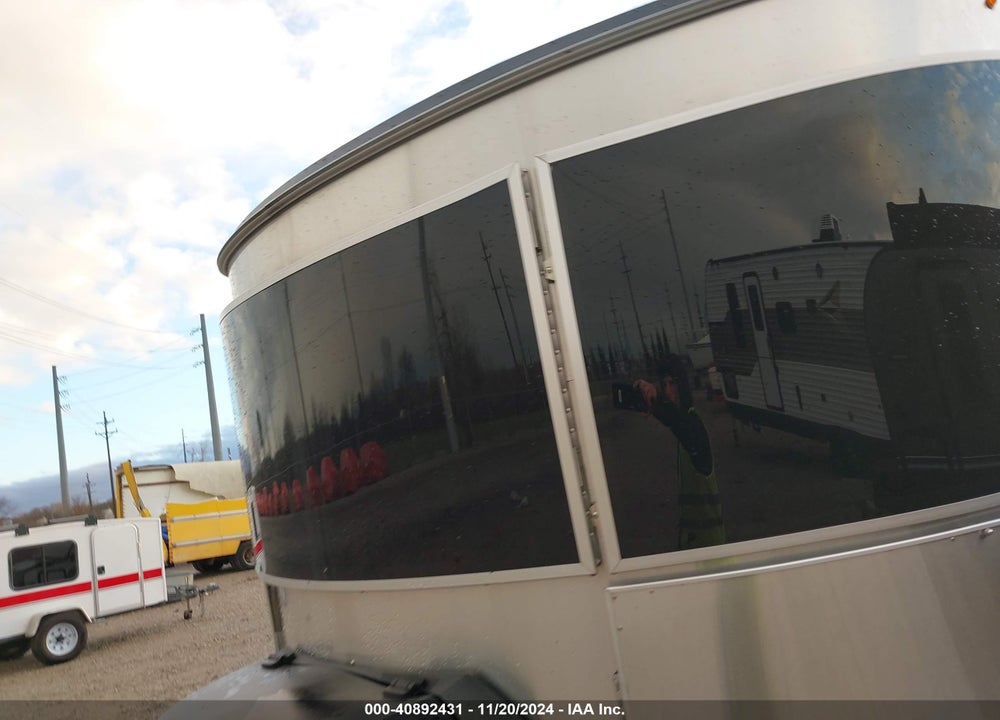 2022 AIRSTREAM OTHER VIN: 1SMG4DD22NJ206862