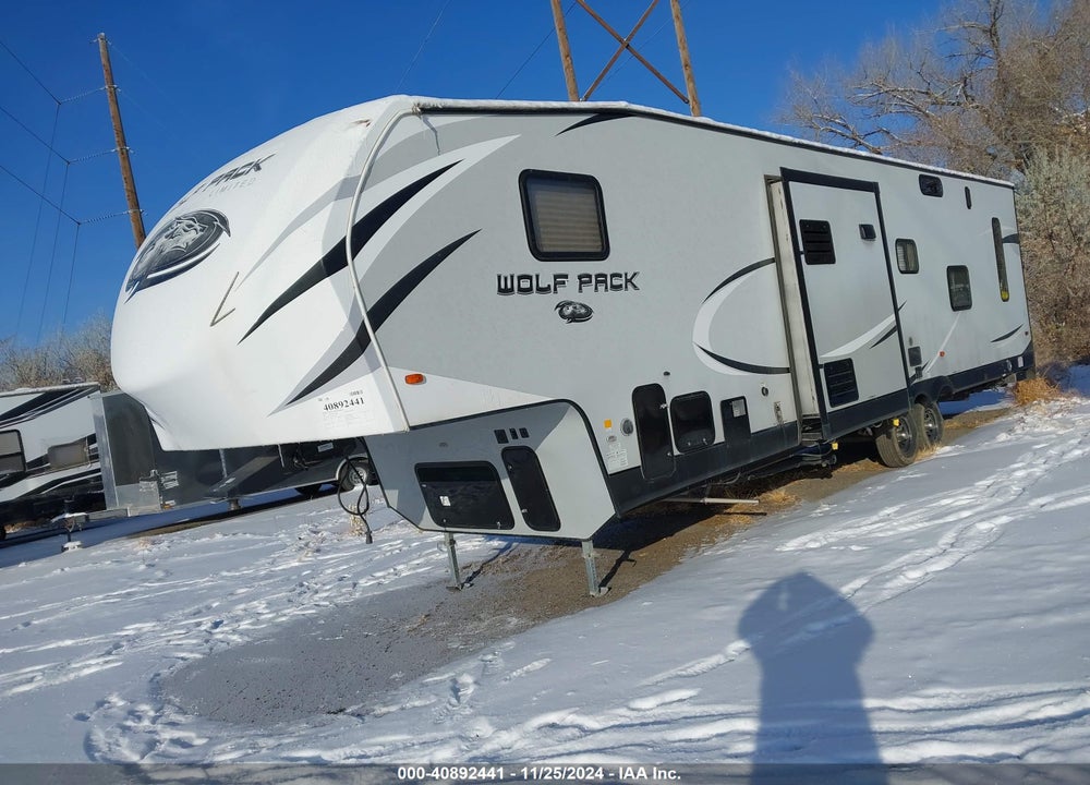 2018 FOREST RIVER WOLF PACK VIN: 5ZT3CT5B1J1210228