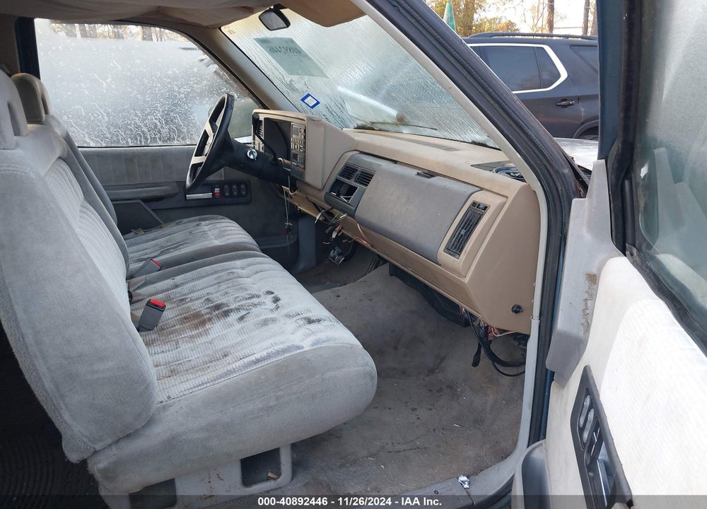 1992 CHEVROLET GMT-400 C1500 VIN: 2GCEC19K1N1220279