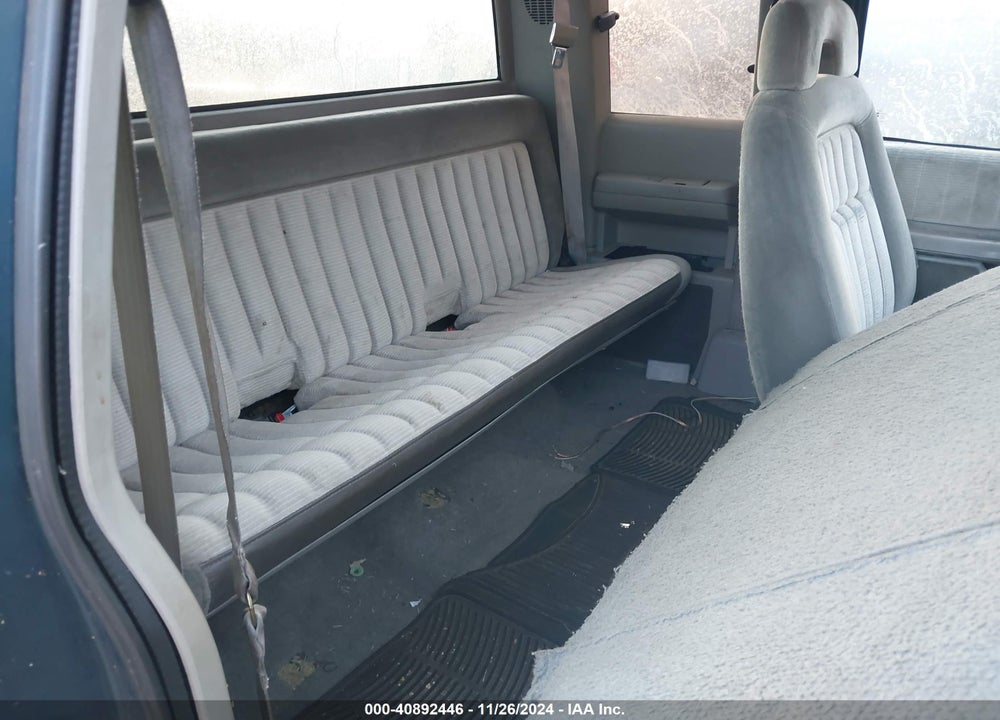 1992 CHEVROLET GMT-400 C1500 VIN: 2GCEC19K1N1220279
