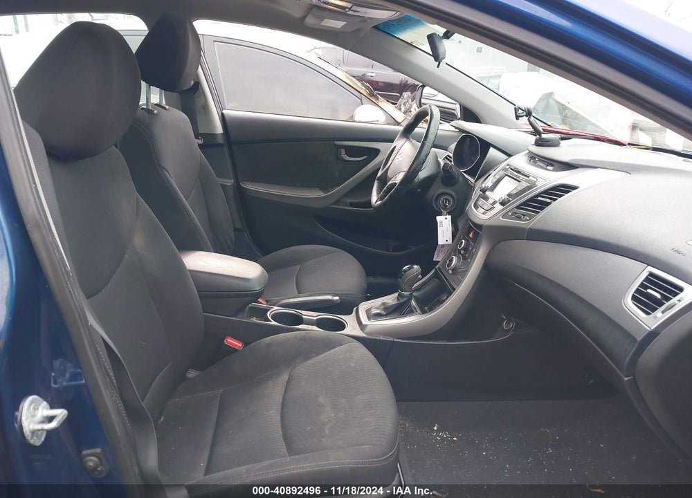 2015 HYUNDAI ELANTRA SE VIN: 5NPDH4AE1FH581371
