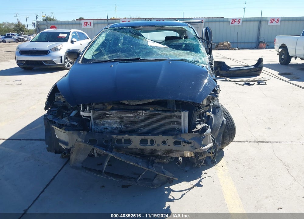 2017 FORD FOCUS VIN: 1FADP3E28HL318702