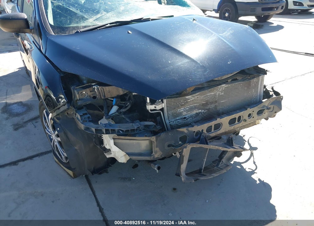 2017 FORD FOCUS VIN: 1FADP3E28HL318702