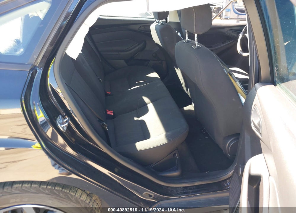 2017 FORD FOCUS VIN: 1FADP3E28HL318702