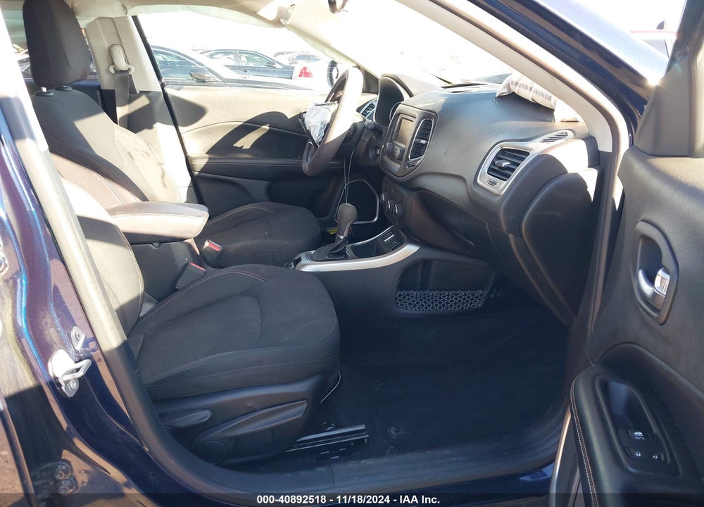 2018 JEEP COMPASS SPORT FWD VIN: 3C4NJCAB0JT286487