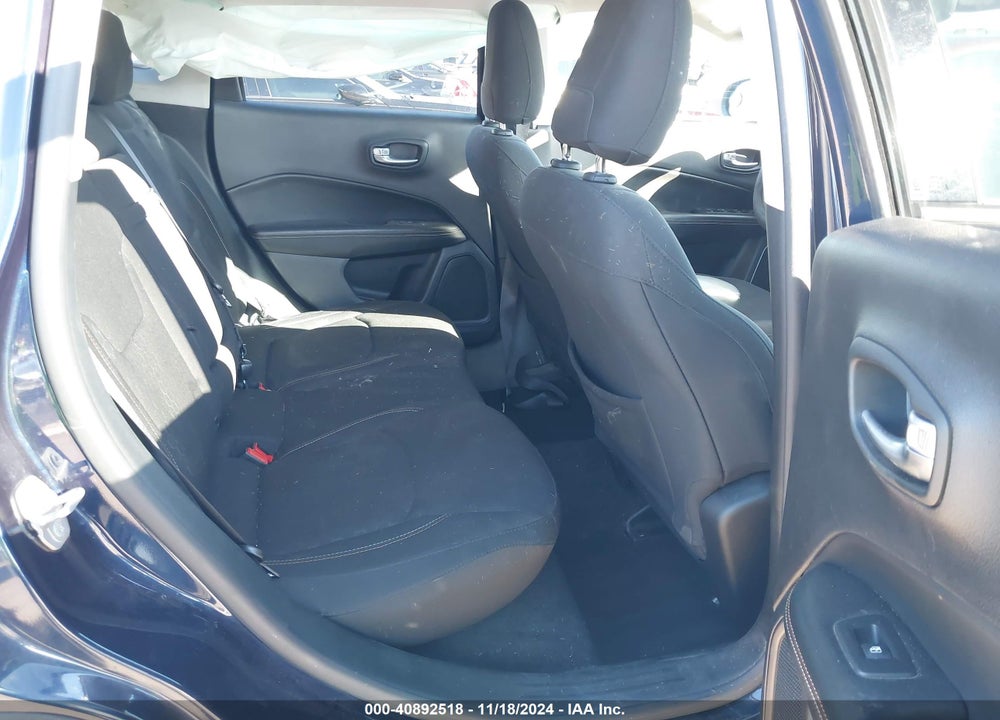 2018 JEEP COMPASS SPORT FWD VIN: 3C4NJCAB0JT286487