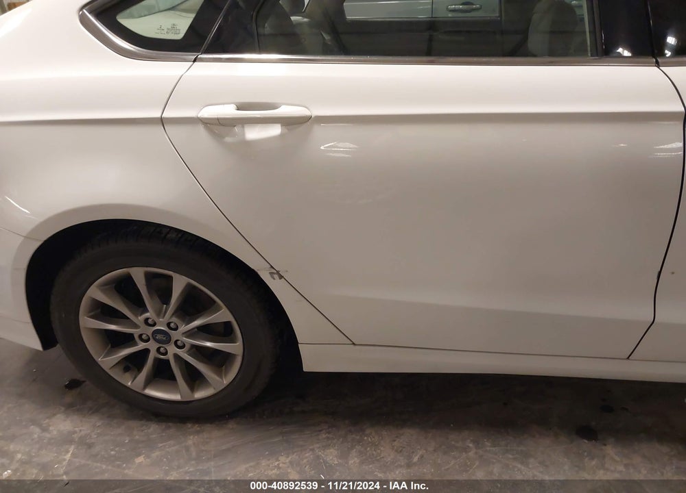 2017 FORD FUSION SE VIN: 3FA6P0H73HR160110