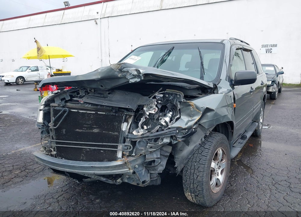 2007 HONDA PILOT LX VIN: 2HKYF18137H530027