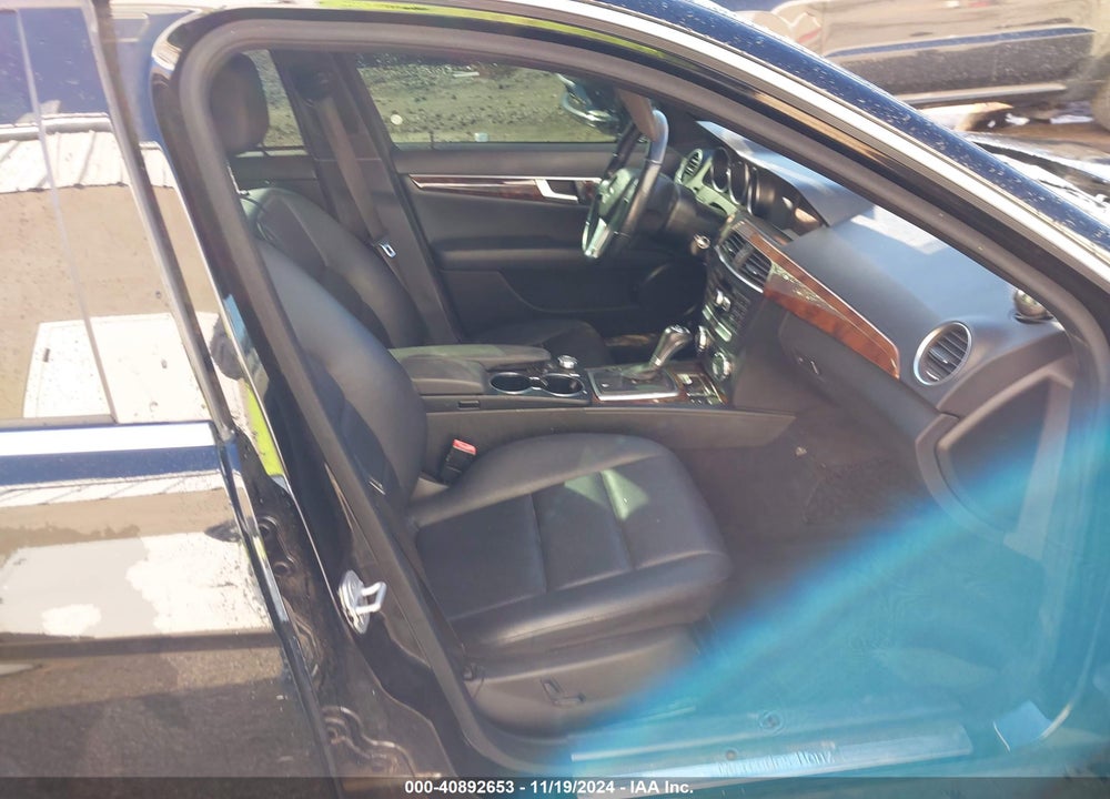 2014 MERCEDES-BENZ C 300 VIN: WDDGF8AB6EA923473