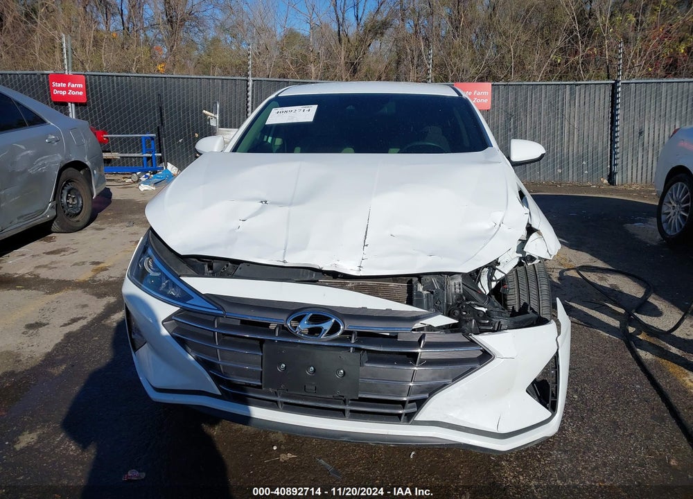 2019 HYUNDAI ELANTRA VIN: 5NPD84LF4KH439497