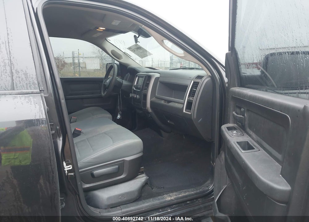 2018 RAM 1500 EXPRESS 4X4 5'7 BOX VIN: 3C6RR7KT0JG178685