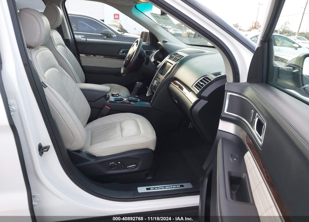 2016 FORD EXPLORER PLATINUM VIN: 1FM5K8HT8GGB26987