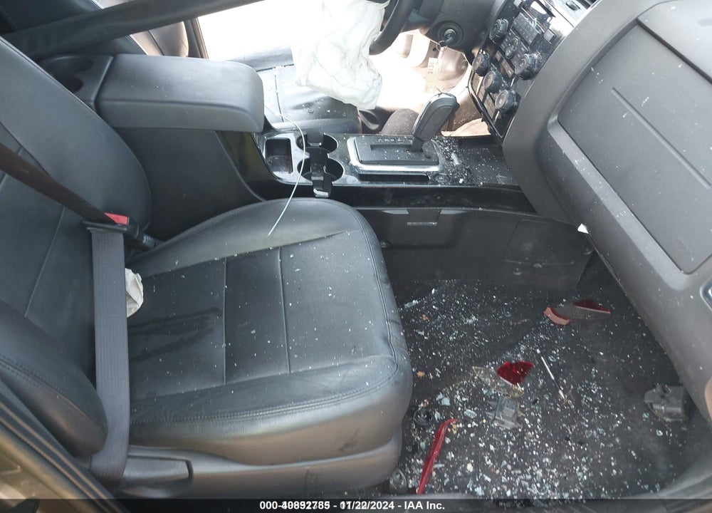 2011 FORD ESCAPE VIN: 1FMCU9EG3BKC58401