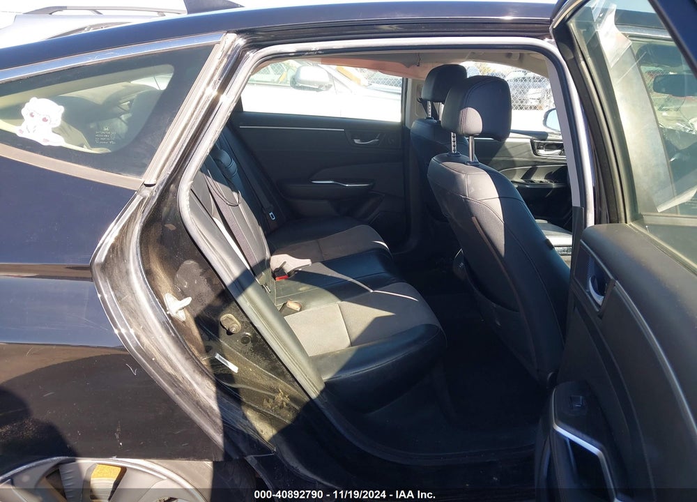 2018 HONDA CLARITY PLUG-IN HYBRID VIN: JHMZC5F13JC020009
