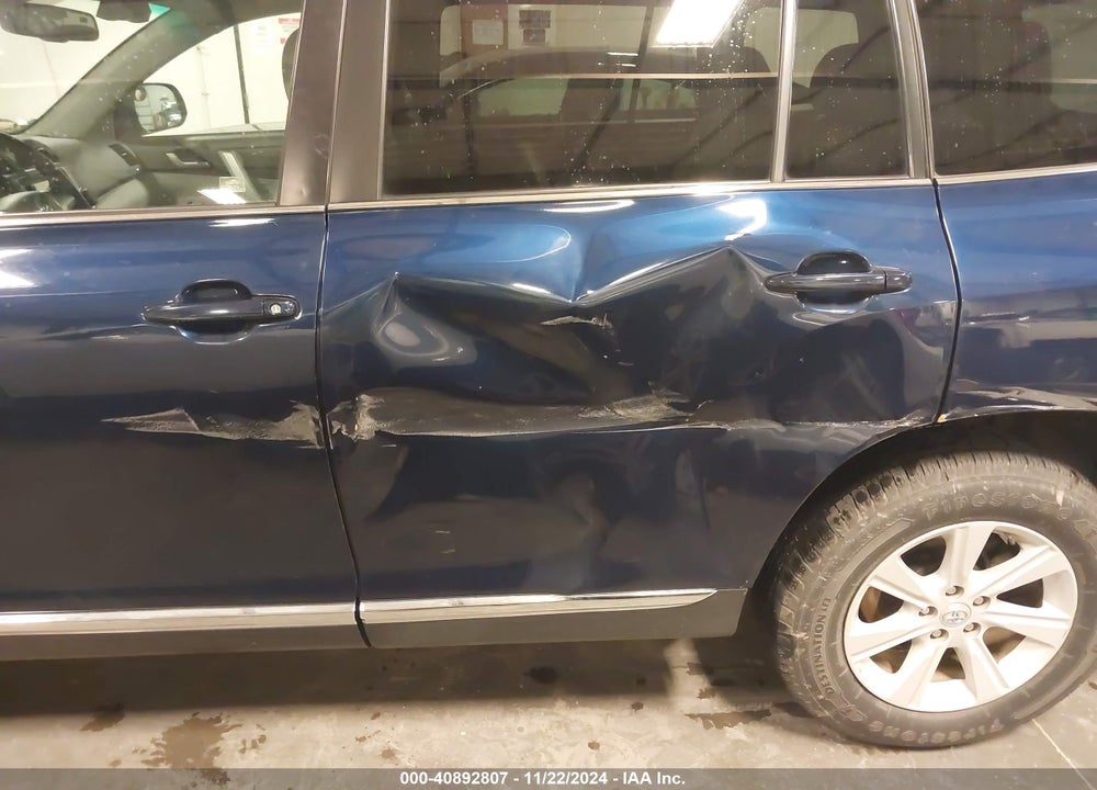 2013 TOYOTA HIGHLANDER SE V6 VIN: 5TDBK3EH6DS260277