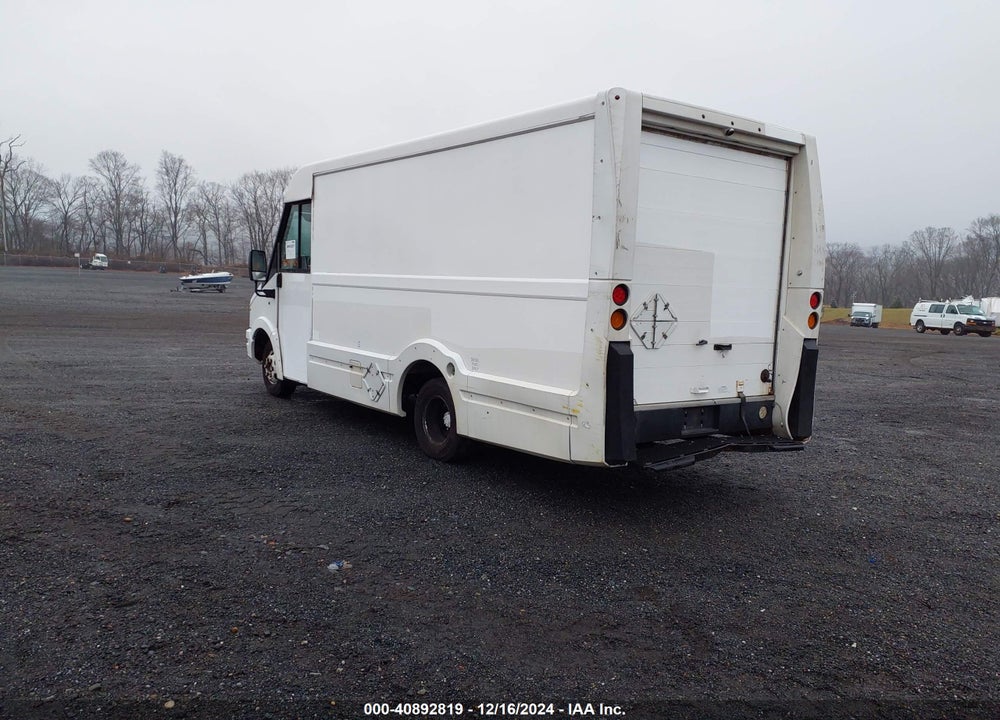 2013 ISUZU COMMERCIAL VAN VIN: JALB4T170D7W00376