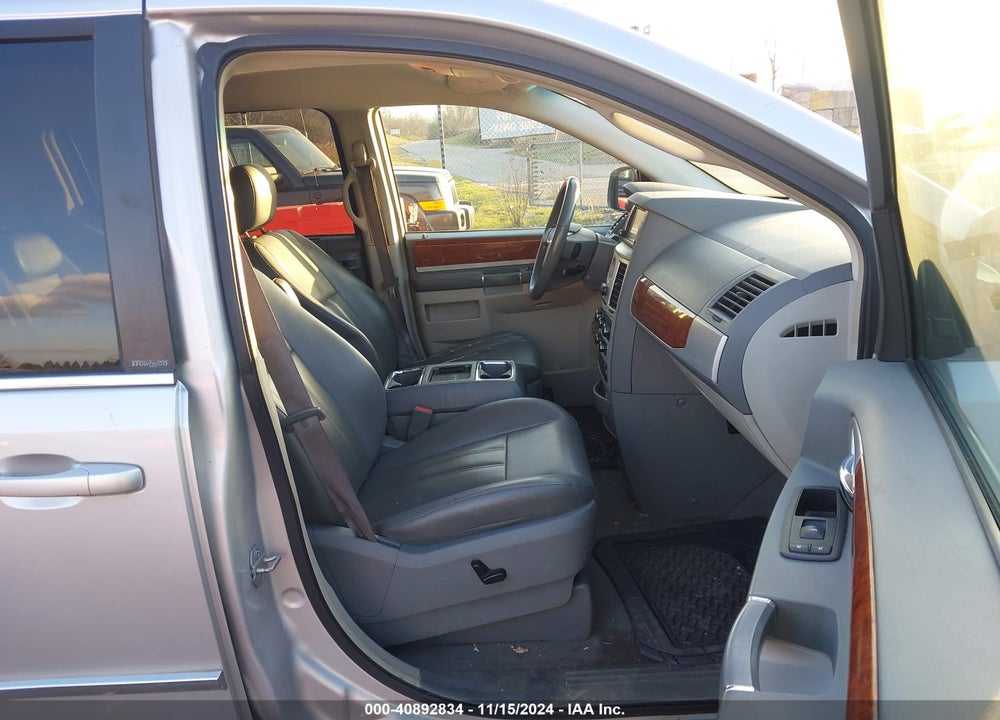 2009 CHRYSLER TOWN & COUNTRY TOURING VIN: 2A8HR54149R524644